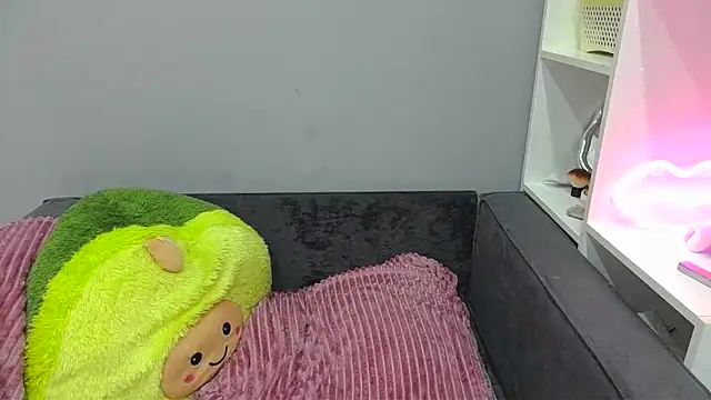 96CHloe96 online show from 05.10.26