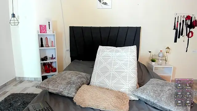 Kimberly lozano online show from 11.29.25