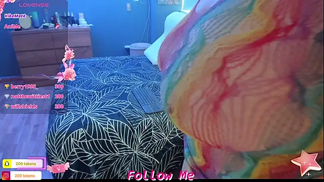 QueenYsuRey online show from 01.20.25