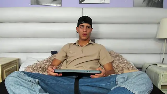 Tyler Rodriguez online show from 02.26.25