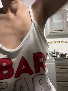 MireyaTorresGu online show from 01.04.25