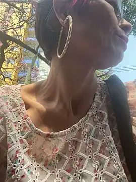 MireyaTorresGu online show from 01.21.25