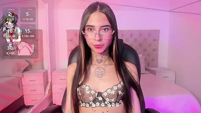 MariahLamour1  online show from 12.19.24