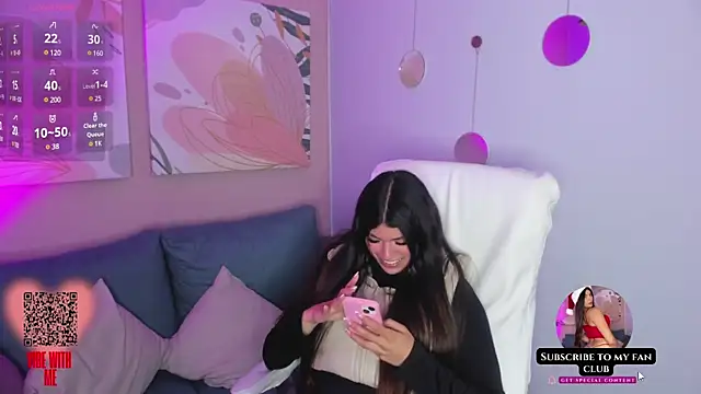 MiaDlucca online show from 01.22.25