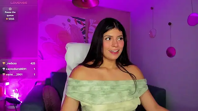 MiaDlucca online show from 03.01.25