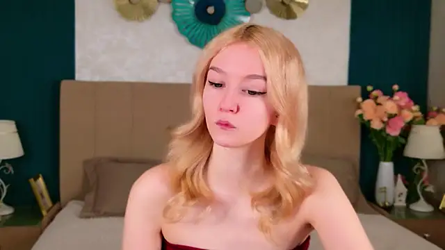 NaomiLoys online show from 03.07.26