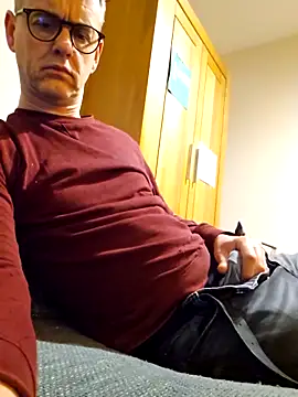 Hectorthyssen1 online show from 02.14.25