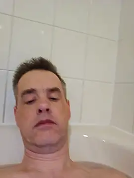 Hectorthyssen1 online show from 02.18.25