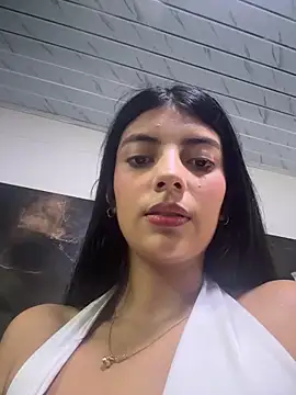 Baby Niels online show from 10.18.25