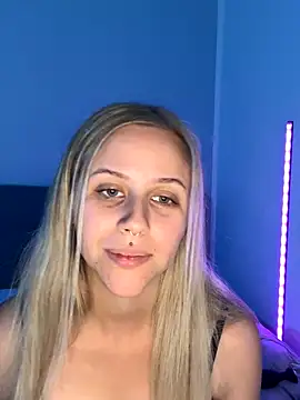 lunawolf21 online show from 09.25.25