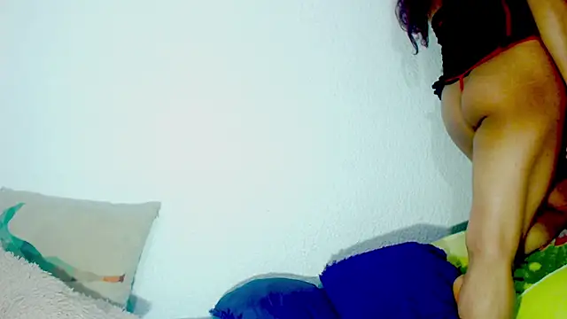 Snapshot of alexandrasexy32 chatting on 02.18.25 alexandrasexy32 online show from 02.18.25