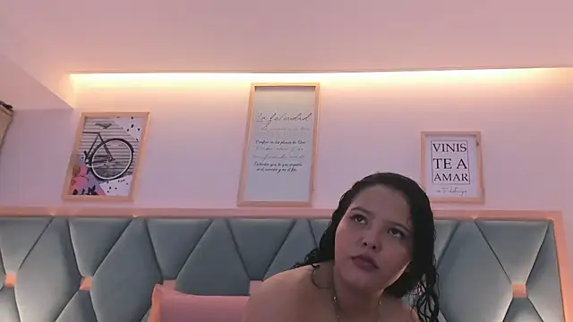 isabella walton online show from 02.04.26