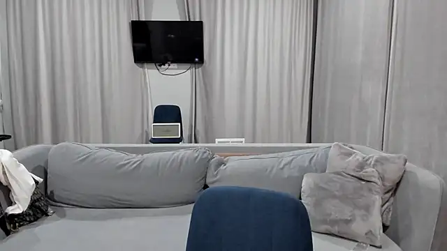 Snapshot of Im_Shine_Guy chatting on 12.11.24 Im Shine Guy online show from 12.11.24