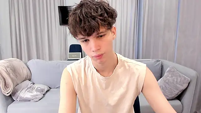 Snapshot of Im_Shine_Guy chatting on 12.23.24 Im Shine Guy online show from 12.23.24