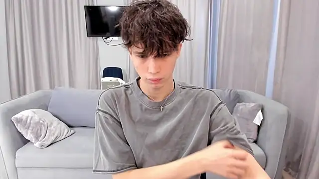 Snapshot of Im_Shine_Guy chatting on 12.24.24 Im Shine Guy online show from 12.24.24