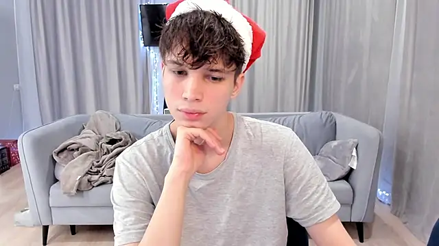 Snapshot of Im_Shine_Guy chatting on 12.30.24 Im Shine Guy online show from 12.30.24