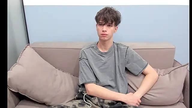 Snapshot of Im_Shine_Guy chatting on 10.13.25 Im Shine Guy online show from 10.13.25