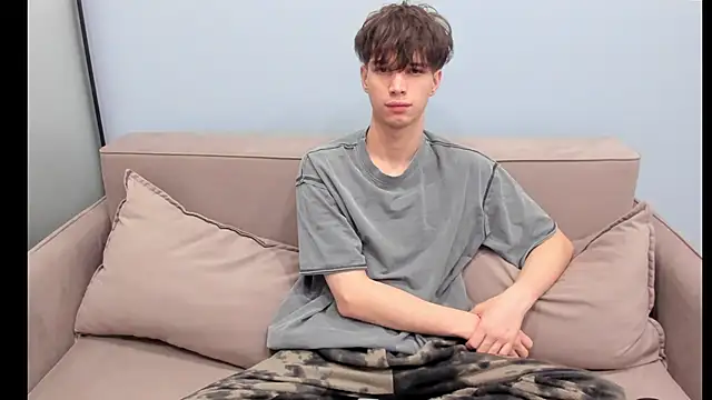 Snapshot of Im_Shine_Guy chatting on 10.18.25 Im Shine Guy online show from 10.18.25