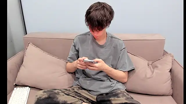 Snapshot of Im_Shine_Guy chatting on 10.23.25 Im Shine Guy online show from 10.23.25