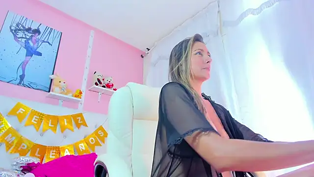 vivianne scott online show from 12.27.24