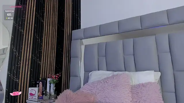 vivianne scott online show from 11.18.25