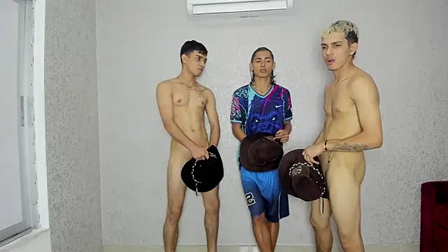 juliann sexxx18 online show from 01.12.25