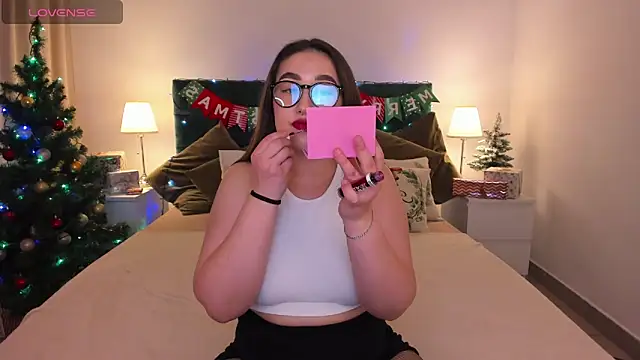 Aria Blisss online show from 12.28.24