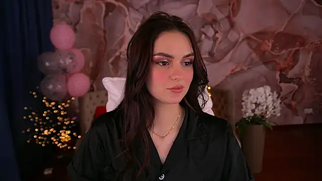 Snapshot of MilashaLovely chatting on 01.28.25 MilashaLovely online show from 01.28.25