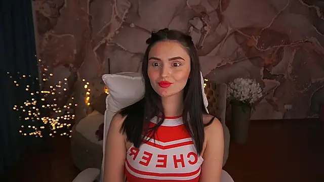 Snapshot of MilashaLovely chatting on 03.19.25 MilashaLovely online show from 03.19.25