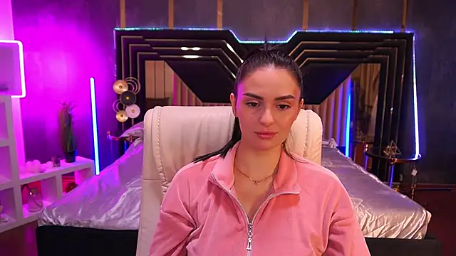 Snapshot of MilashaLovely chatting on 10.21.25 MilashaLovely online show from 10.21.25