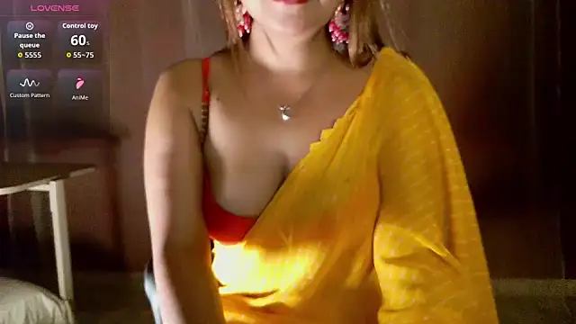 Snapshot of deslisexpriya chatting on 06.24.26 deslisexpriya online show from 06.24.26