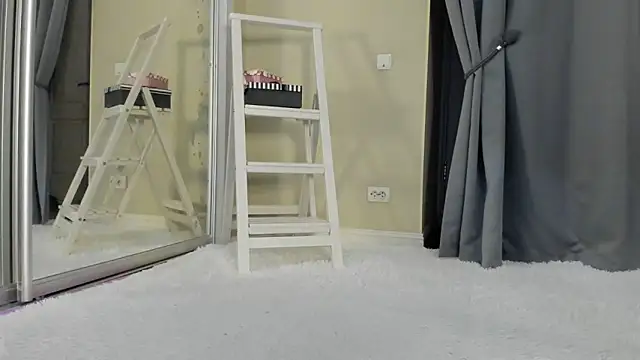 Baby Jewel online show from 10.02.25