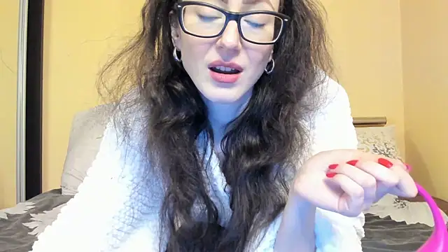 Baby Jewel online show from 12.02.25