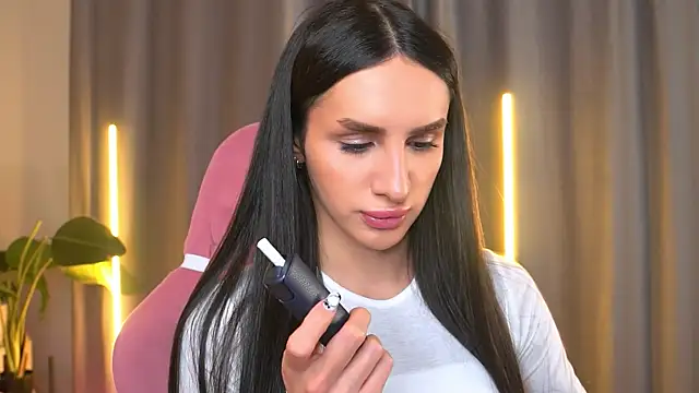 Kim Oberlin  online show from 11.14.25