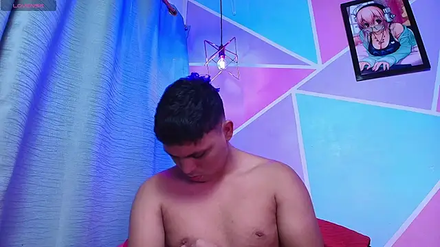 couple lovelyds online show from 10.03.25