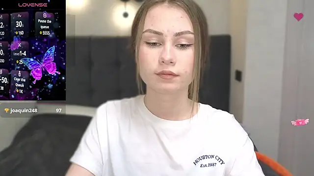 AminaLuxuryy online show from 01.05.25
