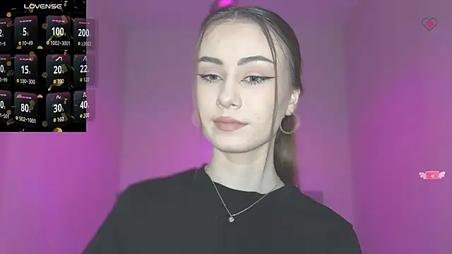 AminaLuxuryy online show from 01.25.25