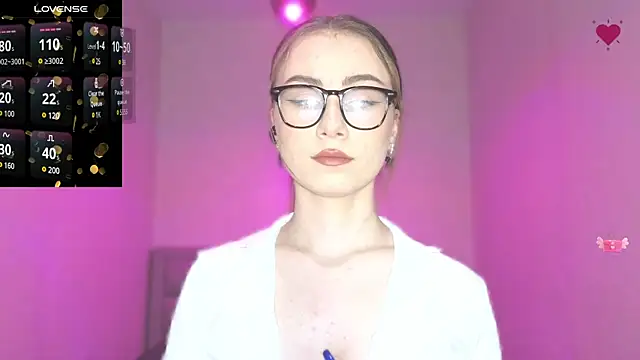 AminaLuxuryy online show from 01.31.25