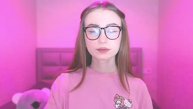 AminaLuxuryy online show from 03.03.25