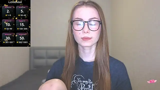 AminaLuxuryy online show from 03.20.25
