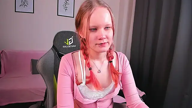 boostyboobs online show from 02.18.25