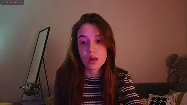 Snapshot of Sweet_Evva chatting on 05.28.26 Sweet Evva online show from 05.28.26