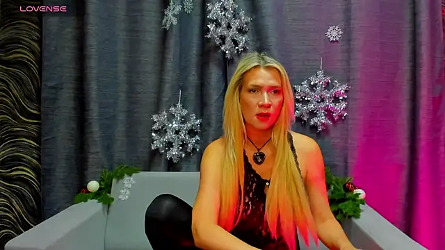 Luna  Lewis online show from 12.30.24