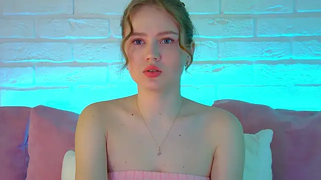 Snapshot of SelinSwarovski chatting on 03.15.26 SelinSwarovski online show from 03.15.26