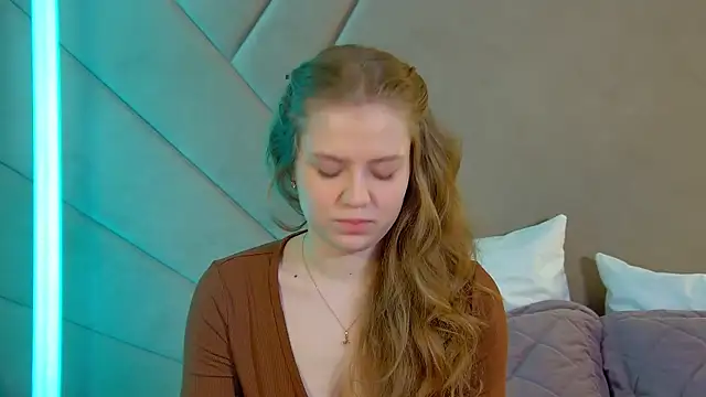 Snapshot of SelinSwarovski chatting on 04.01.26 SelinSwarovski online show from 04.01.26