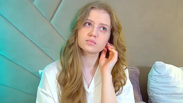 Snapshot of SelinSwarovski chatting on 04.03.26 SelinSwarovski online show from 04.03.26