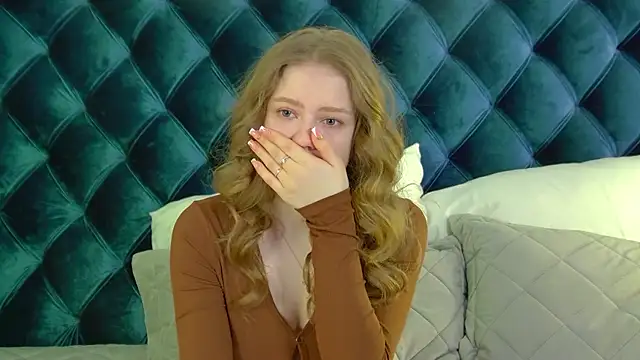 Snapshot of SelinSwarovski chatting on 04.12.26 SelinSwarovski online show from 04.12.26