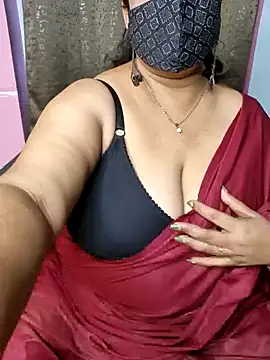 Snapshot of Cute_Bellaa chatting on 02.07.25 Cute Bellaa online show from 02.07.25