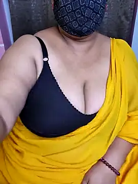 Snapshot of Cute_Bellaa chatting on 02.19.25 Cute Bellaa online show from 02.19.25