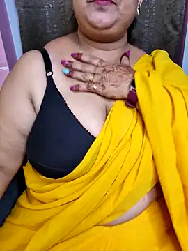 Snapshot of Cute_Bellaa chatting on 02.24.25 Cute Bellaa online show from 02.24.25